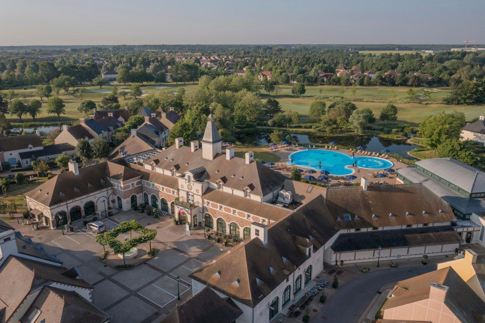 Marriott's Village D'ile-de-france Hotel