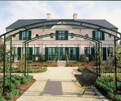 Marriott's Village D'ile-de-france Hotel 4*